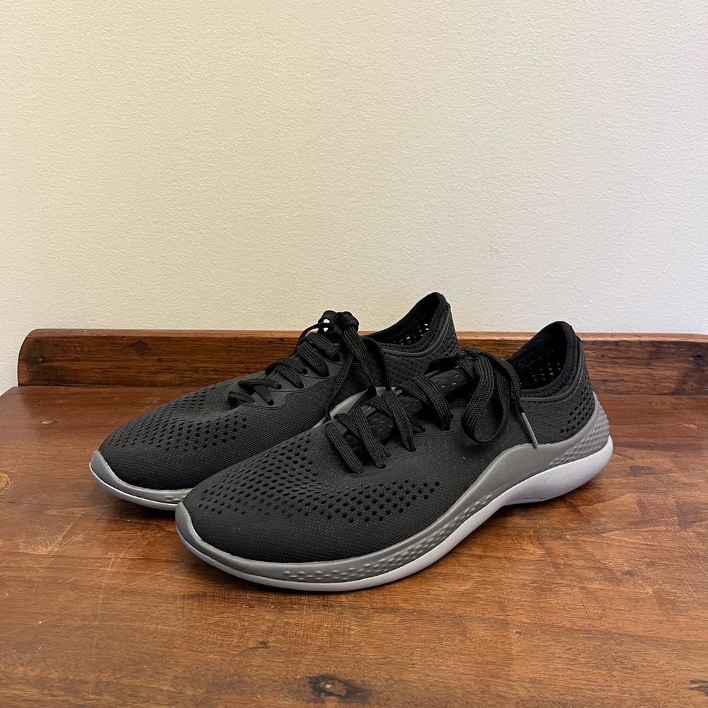 CROCS LiteRide 360 Pacer 206705 Women’s Size 9 Black Gray Athletic Shoes EUC